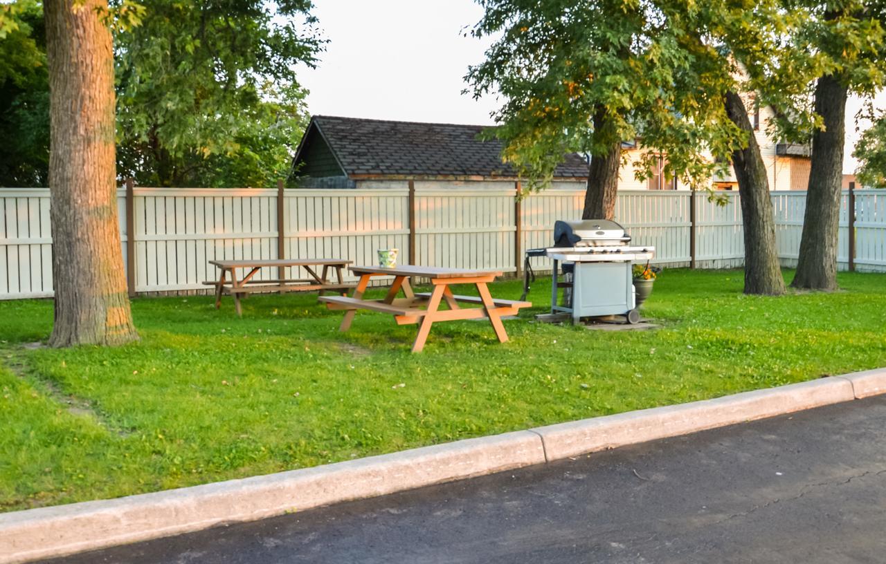 Royal Windsor Motel ภายนอก รูปภาพ
