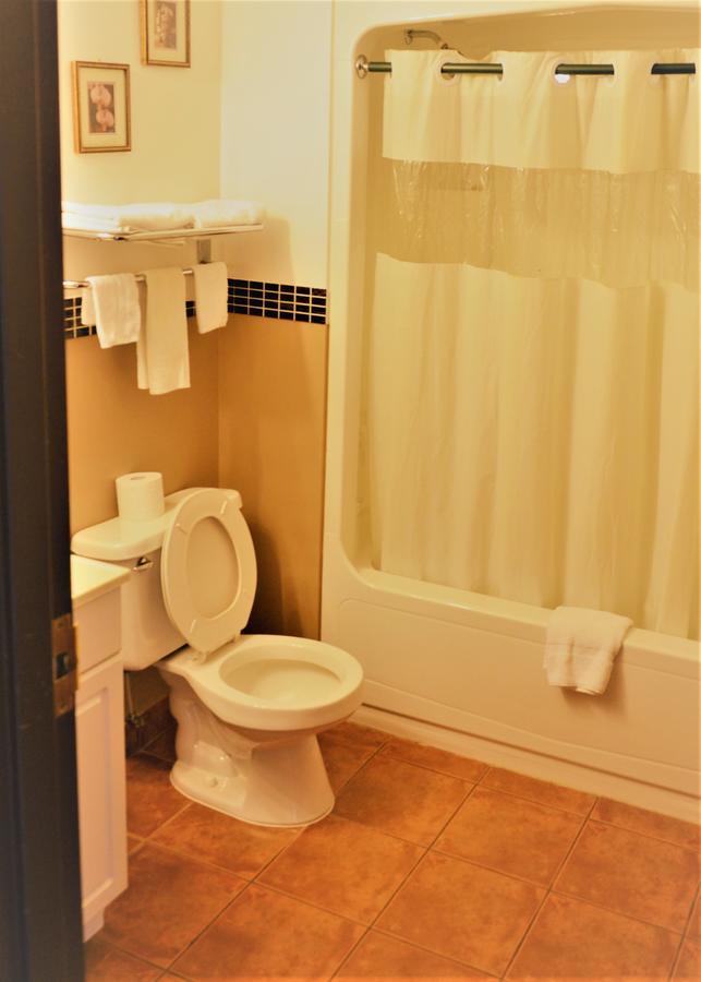 Royal Windsor Motel ภายนอก รูปภาพ